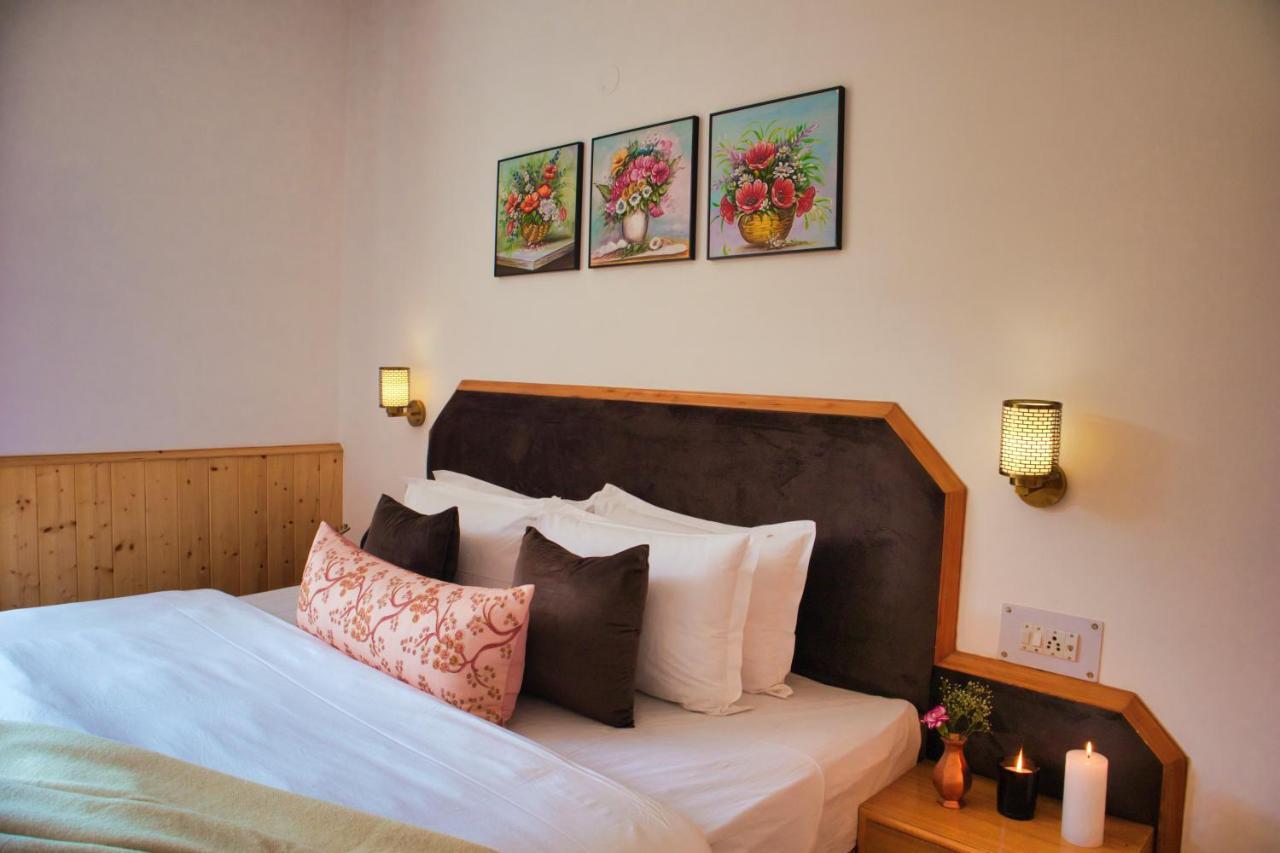 The Wooden Chalet, Manali Екстер'єр фото