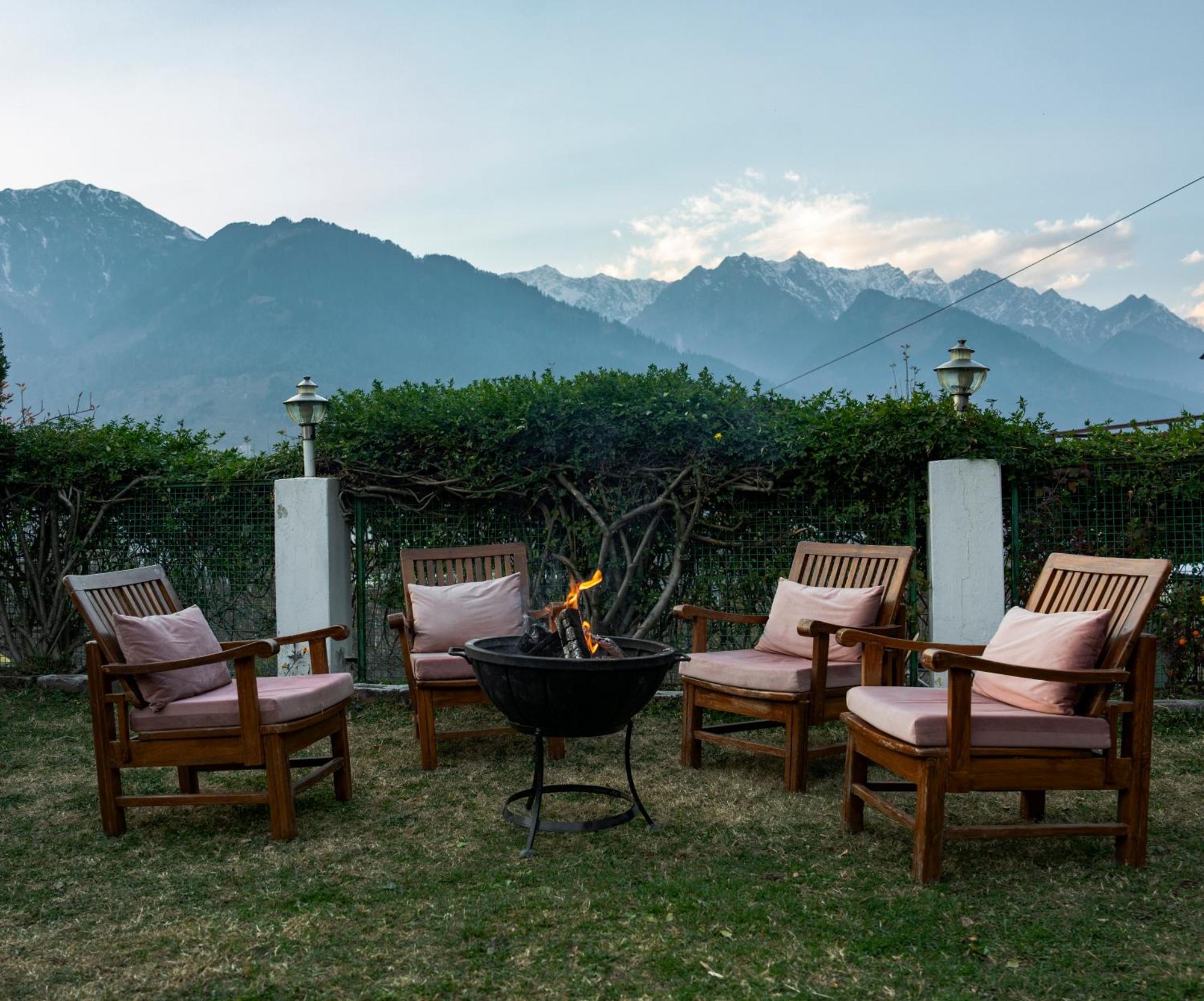 The Wooden Chalet, Manali Екстер'єр фото